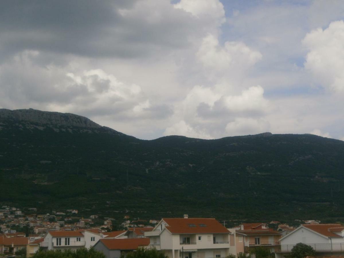Apartmani Ljubica Kaštela Exterior foto
